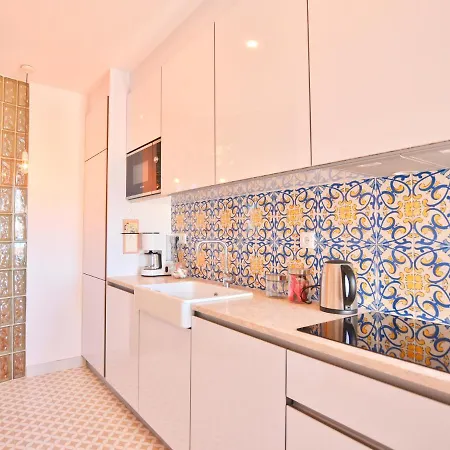 Apartment Private View Over *