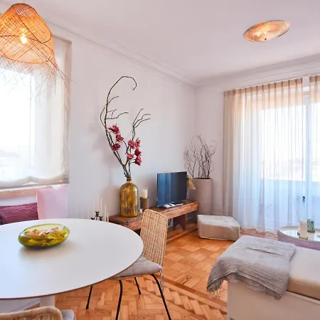 Apartment Private View Over *